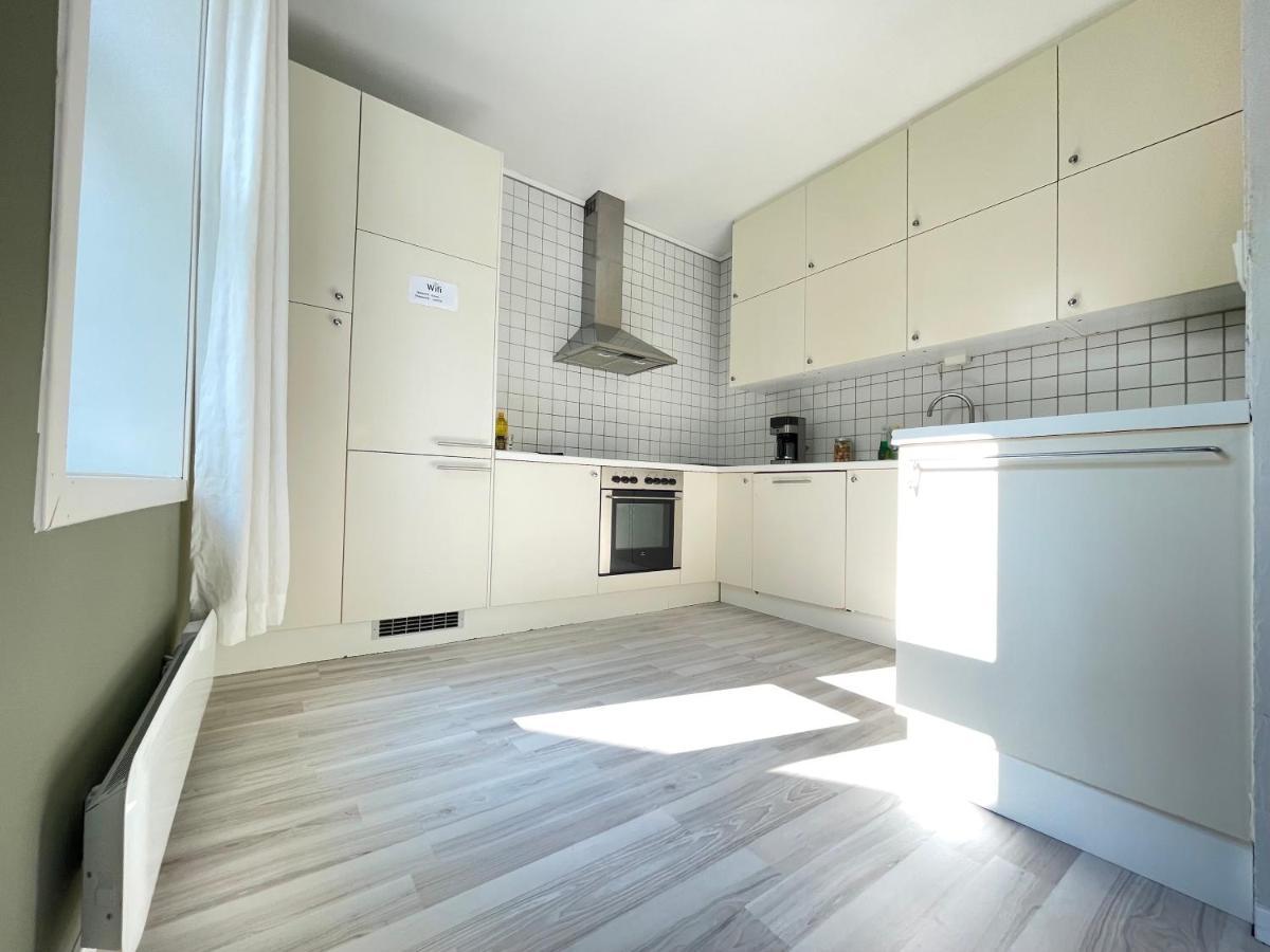 1St Floor Oasis - Parking/Wifi Apartment Stavanger Bagian luar foto
